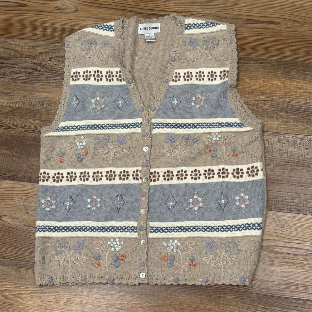 Alfred Dunner vintage 90s embroidered floral patterned Button sweater vest